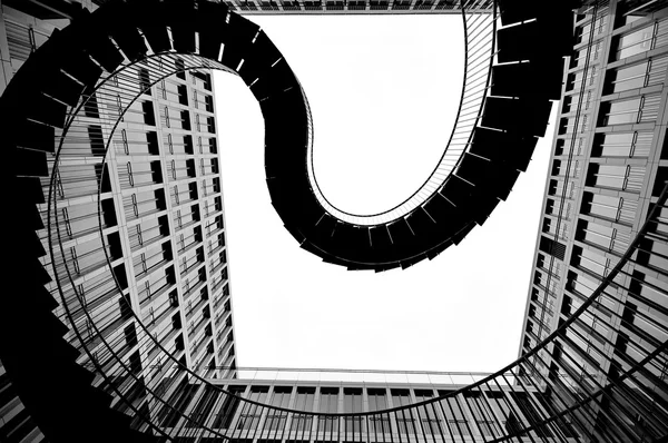 München, Deutschland - 30. Oktober: endlose Stahltreppe in München — Stockfoto