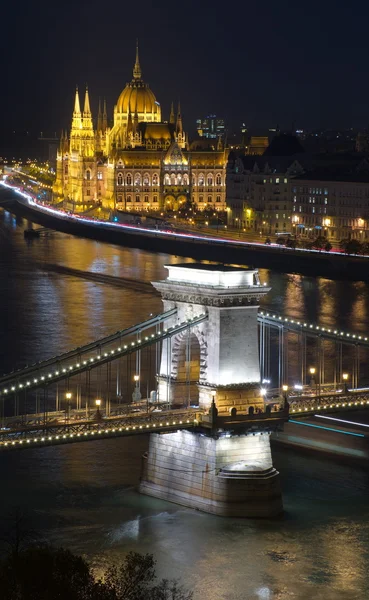 Hungarian parliament by night — Stock Photo, Image