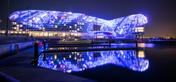 ABU DHABI, EMIRATI ARABI UNITI - 01 FEBBRAIO 2016: The Yas Hot — Foto Stock