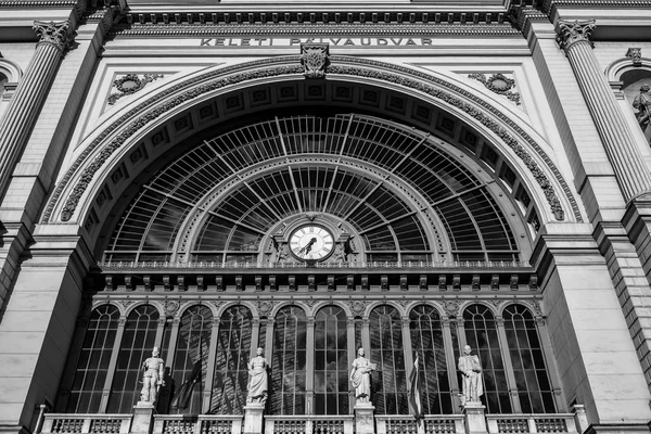 Railway station in Budapest, Hungary — Stock Photo, Image