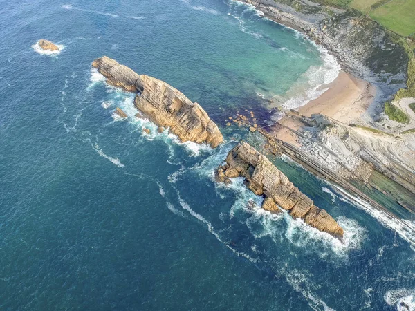 Dramatic view of Playa de la Arnia, rocky coastline in Santander ,Cantabria, Spain — Stock Photo, Image
