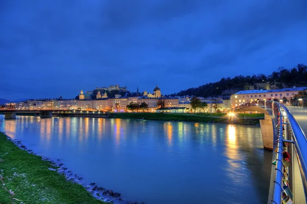 Salzburgo por la noche, Austria —  Fotos de Stock