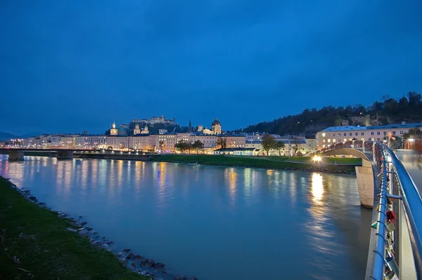 Salzburgo por la noche, Austria —  Fotos de Stock