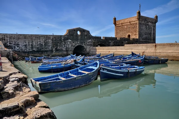 Blauwe boten van Essaouira in Marokko — Stockfoto
