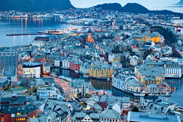Şehir Alesund Norveç'te — Stok fotoğraf