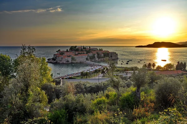 Oude binnenstad van sveti stefan in montenegro — Stockfoto