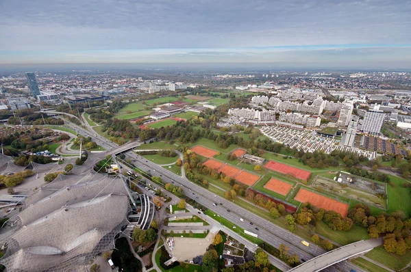 Münchner Olympiapark aus dem Fernsehen — Stockfoto