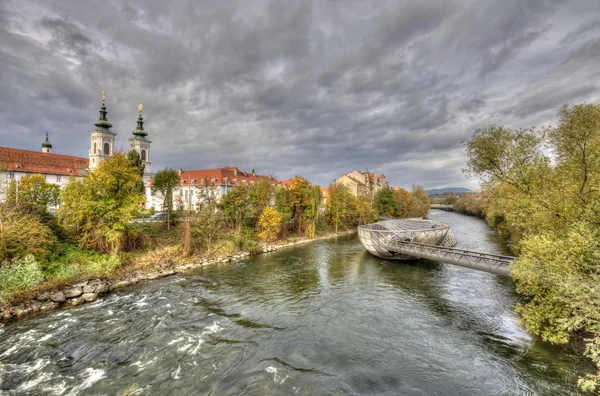 Isla artificial en el río Mur en Graz —  Fotos de Stock