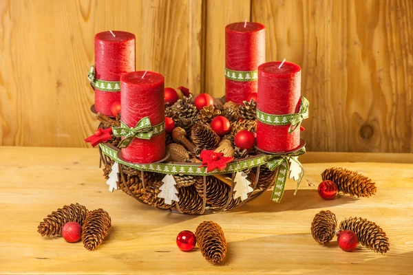 Adventskranz Mit Roten Kerzen Landhausstil — Stockfoto