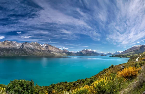 Λίμνη wakatipu μεταξύ queentown και glenorchy Royalty Free Εικόνες Αρχείου