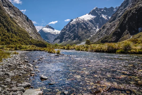 Mountain range at the Milford Road — Stock Photo, Image