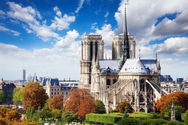 Paris 'teki Notre Dame Katedrali
