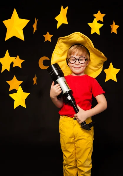 Boy playing stargazer, — Stock Photo, Image