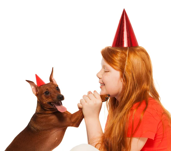 Menina jogar com cão — Fotografia de Stock