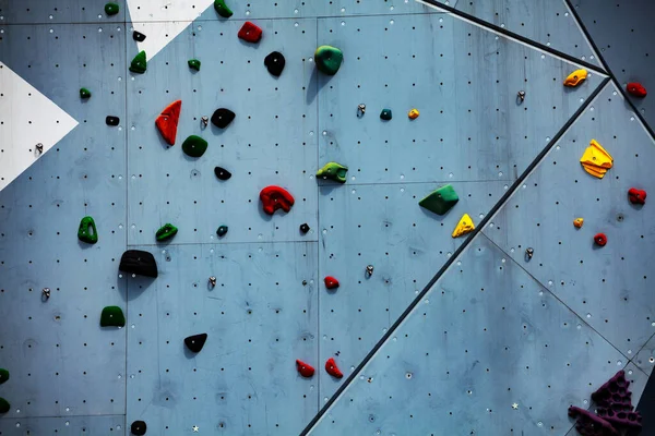 Straßenkletterwand Nahaufnahme Mit Farbgriffen — Stockfoto