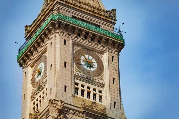 Primer Plano Torre Del Reloj Edificio Del Centro Boston Massachusetts — Foto de Stock