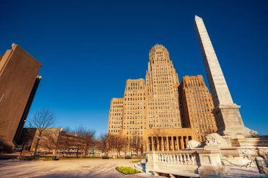 Niagara Meydanı ile McKinley Anıtı New York, ABD 'deki Buffalo Belediye Binası üzerinde