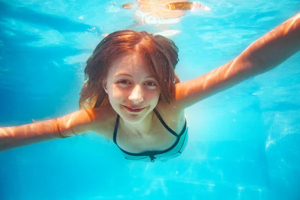 Nice Friendly Close Portrait Girl Stretch Hand Smile Swim Underwater — Stock Photo, Image