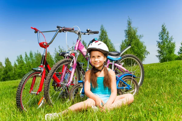 Small girl in blue shirt — Stock Photo, Image