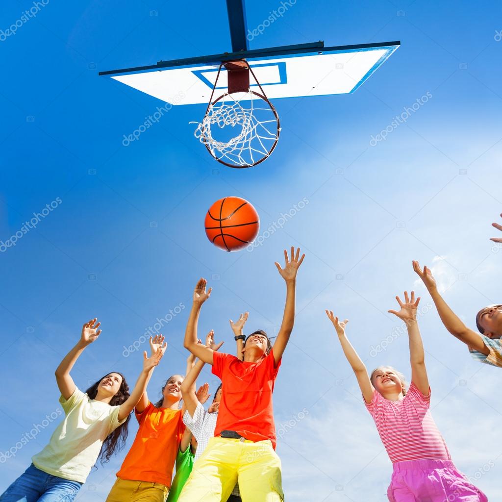 Arriba 91 Foto Juegos De Baloncesto Para Niños De 6 A 8 Años Mirada Tensa