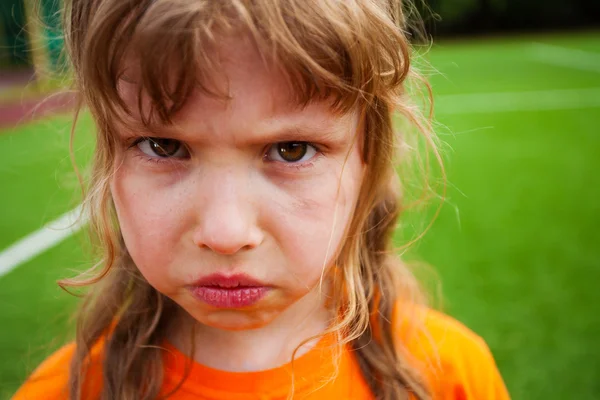 Triste chica enojada —  Fotos de Stock