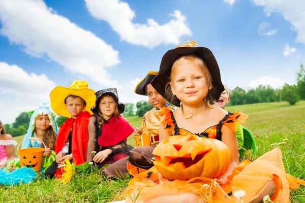 Kids in Halloween costumes — Stock Photo, Image