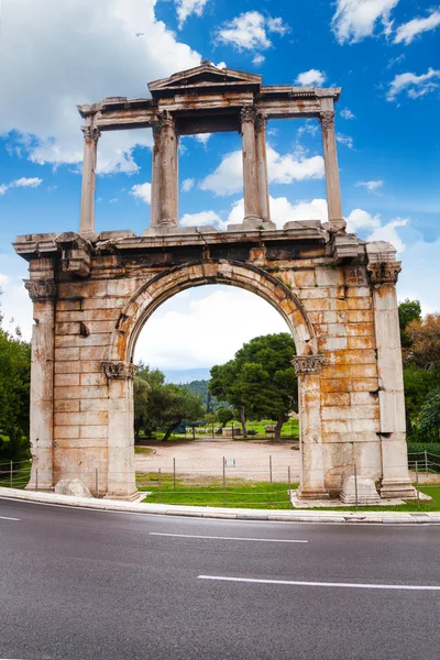 Арка Адриана в Афинах — стоковое фото