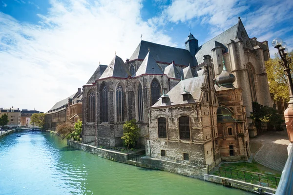 Die Kirche des Heiligen Michael in Gent — Stockfoto