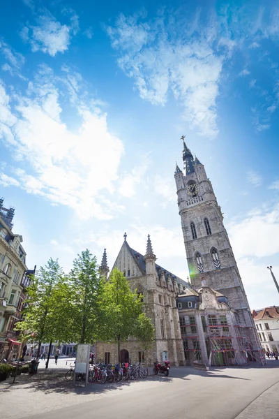 Calle con Het Belfort van Gent —  Fotos de Stock