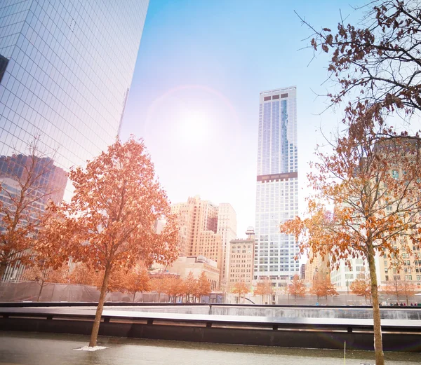 Memorial 911 with beautiful buildings — Stock Photo, Image