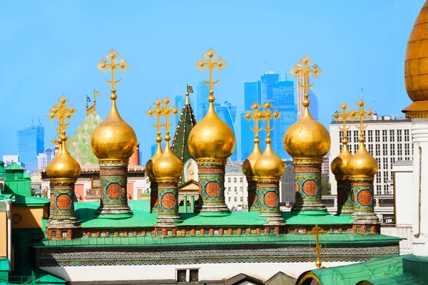 Domes of Upper savior Cathedral — Stock Photo, Image