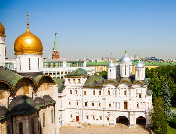 Соборная площадь с Патриаршим дворцом — стоковое фото