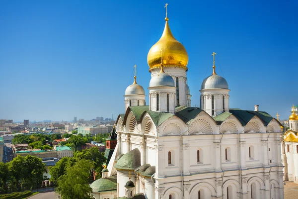 Kuppeln des Patriarchenpalastes — Stockfoto
