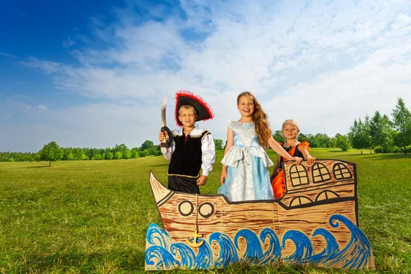 Pirate with sword and princesses — Stock Photo, Image