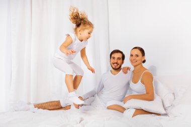 Baba, anne ve kızları