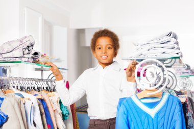 Afrikalı Çocuk Alışveriş Merkezi