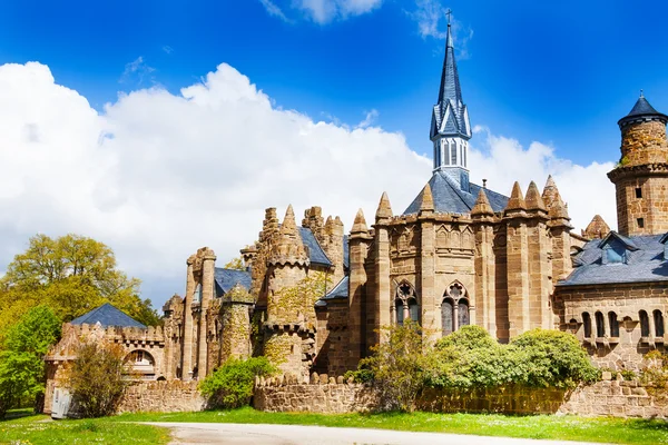 Abadia e muralhas de Lowenburg, Bergpark — Fotografia de Stock