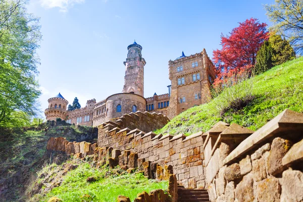 Blick auf die Löwenburg lowenburg in kassel — Stockfoto