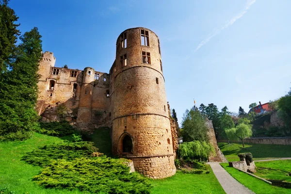 Rovine del castello Beaufort in Lussemburgo — Foto Stock