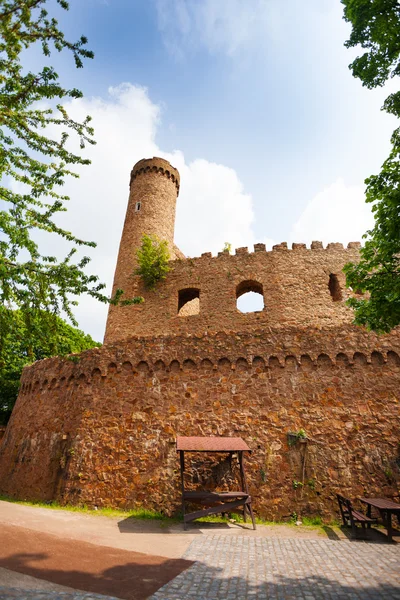 Paredes e ruínas do antigo castelo de Auerbach — Fotografia de Stock