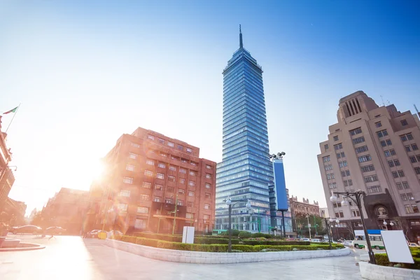 Torre Latinoamericana sur l'avenue Juarez — Photo