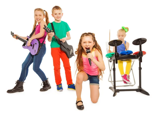 Fotos de Niños tocando instrumentos de stock, imágenes de Niños tocando instrumentos sin royalties | Depositphotos