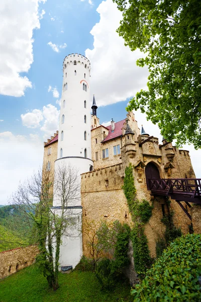 Torre y murallas del castillo de Lichtenstein — Foto de Stock