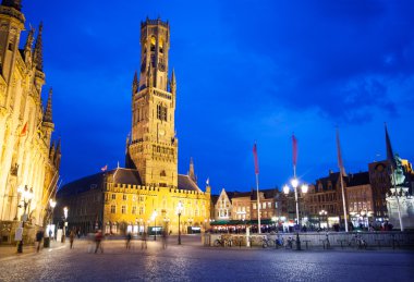 Bruges ve Grote Markt çan kulesi