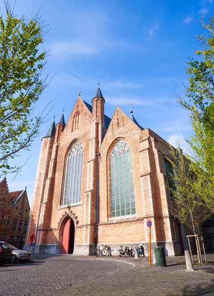 Церковь в центре Брюгге — стоковое фото