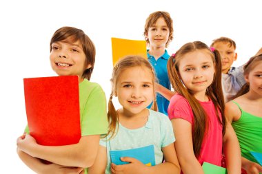 Öğrenme büyük eğlenceli çocuk kitapları ile grup