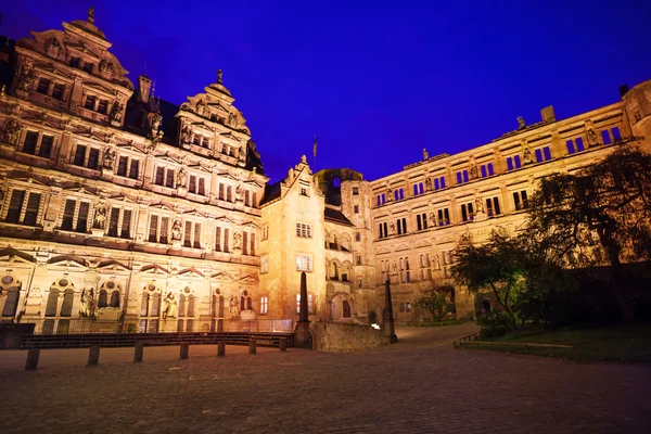 Patio interior del castillo de Heidelberg durante la noche —  Fotos de Stock