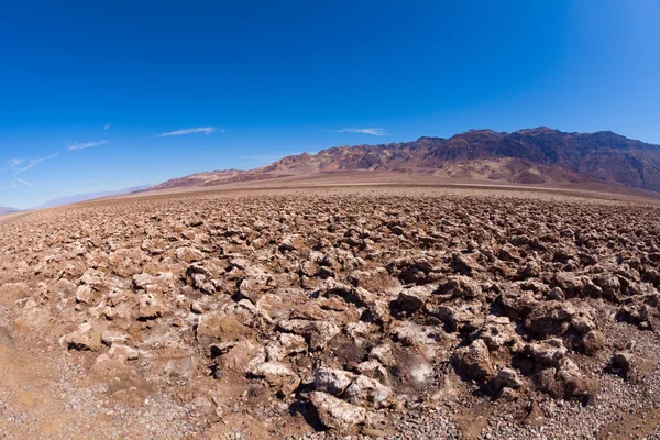 途中で汚れた塩の砂漠 — ストック写真