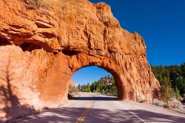 Red Canyon Straßenbogentunnel utah — Stockfoto