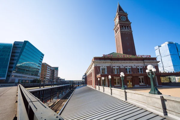 Blick auf die Seattle King Street Station mit Turm — Stockfoto